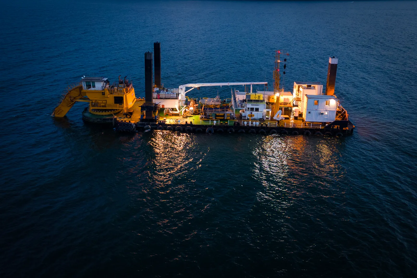 Sub-sea vessel